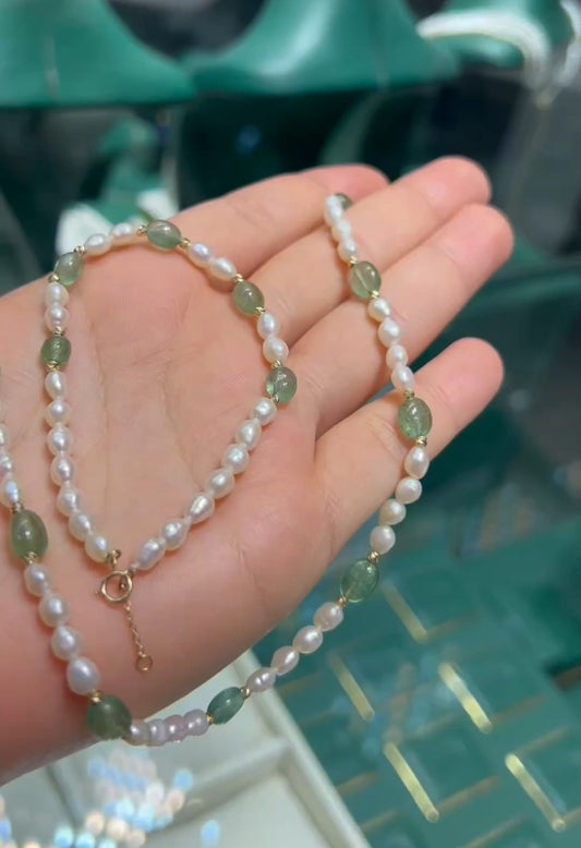 Ensemble johr naturel avec des boules en Or 18k