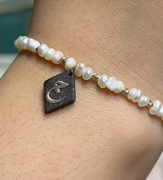 Cordon en Or 18k Avec OUD QMARI et Pierres Johar Naturelles  - Toutes les lettres sont Disponibles