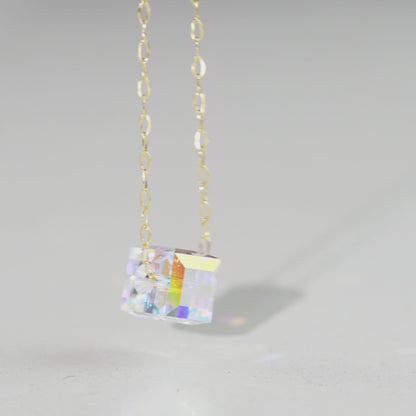Collier en Or 18k Avec Une Pierre Crystal